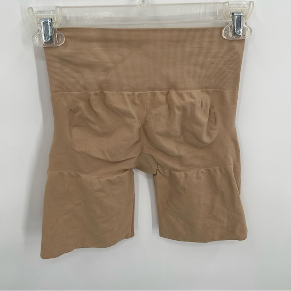 Assets by Spanx Shapewear Shorts Womens Shaping High Waist Beige XL NWOT - Picture 4 of 5